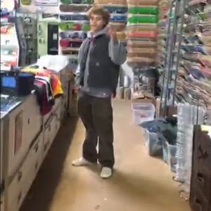 ♪(๑ᴖ◡ᴖ๑)♪